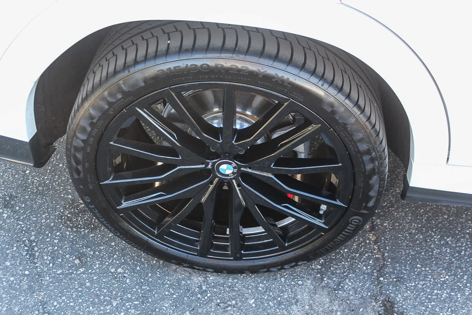 Used 2024 BMW X6 xDrive40i w/ Premium Package AWD/4WD image 8