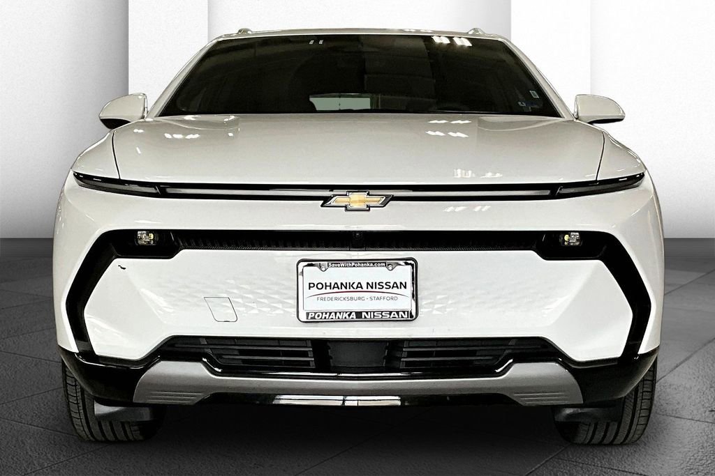 Used 2025 Chevrolet Equinox EV LT image 2