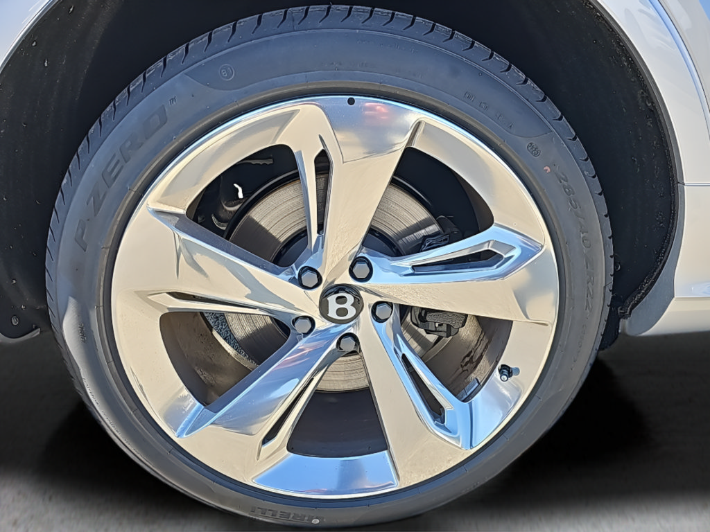 New 2024 Bentley Bentayga AWD/4WD image 12