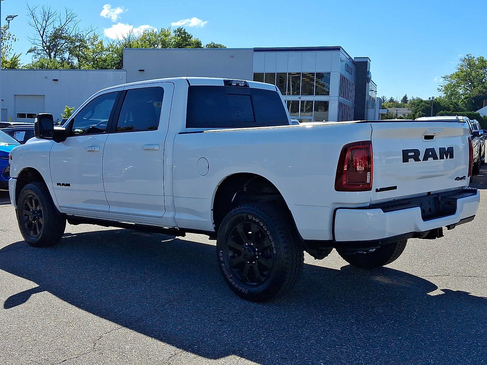 Used 2026 RAM 2500 Laramie AWD/4WD image 4
