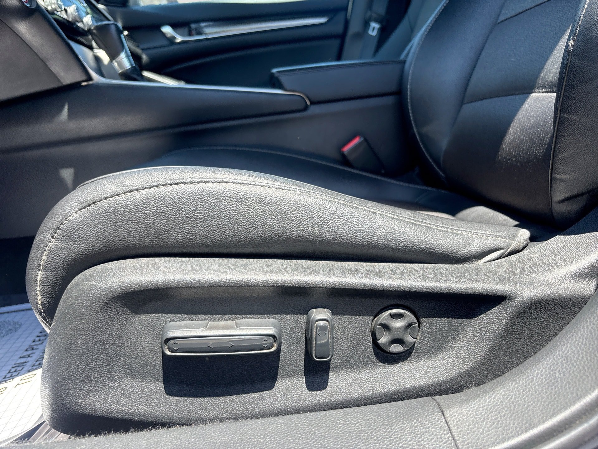 Used 2019 Honda Accord Sport image 14