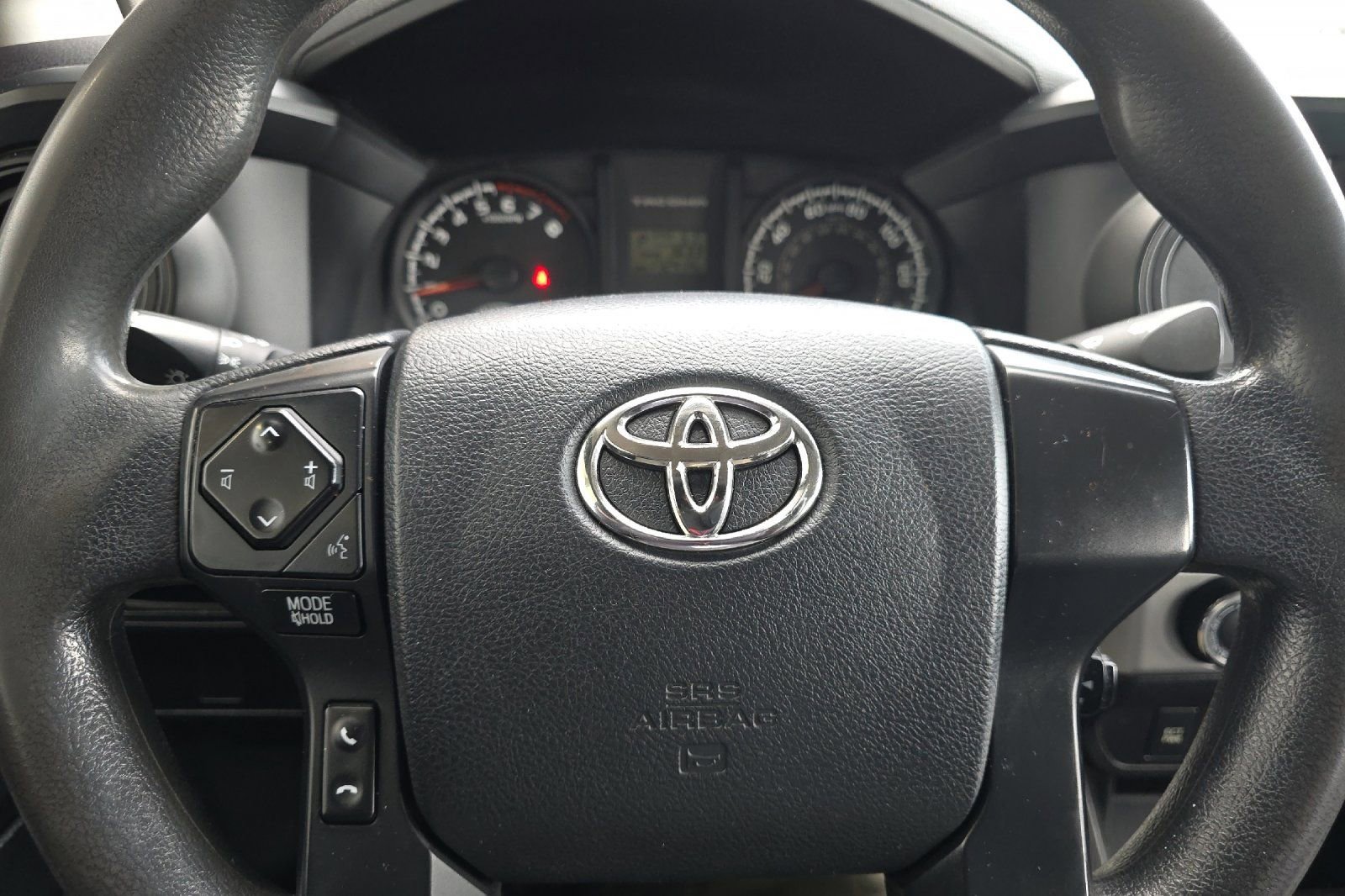 Used 2016 Toyota Tacoma SR w/ SR Convenience Package image 18