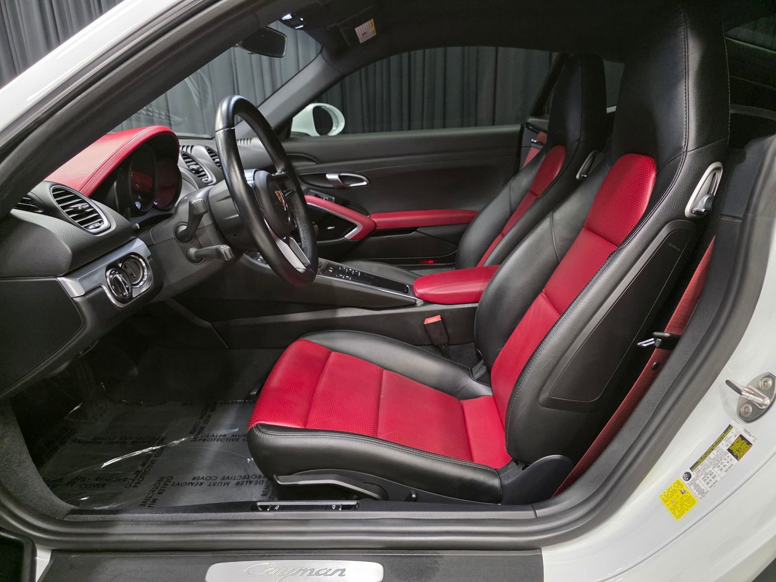 Used 2017 Porsche 718 Cayman RWD image 17
