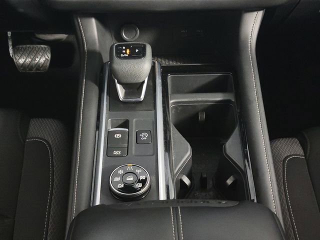 Used 2023 Nissan Pathfinder SV image 26