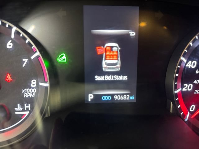 Used 2020 Toyota Highlander LE AWD/4WD image 2