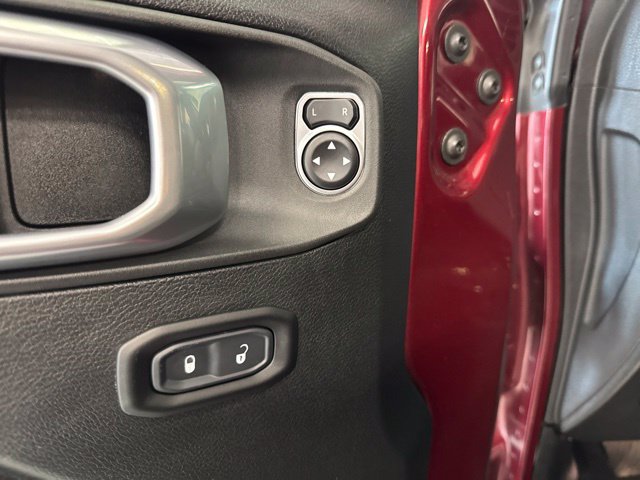 Used 2021 Jeep Gladiator Sport AWD/4WD image 19