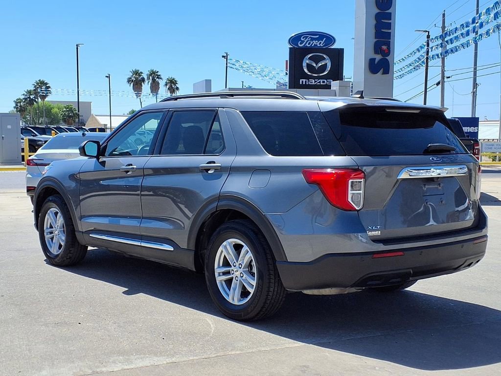 Used 2023 Ford Explorer XLT image 5