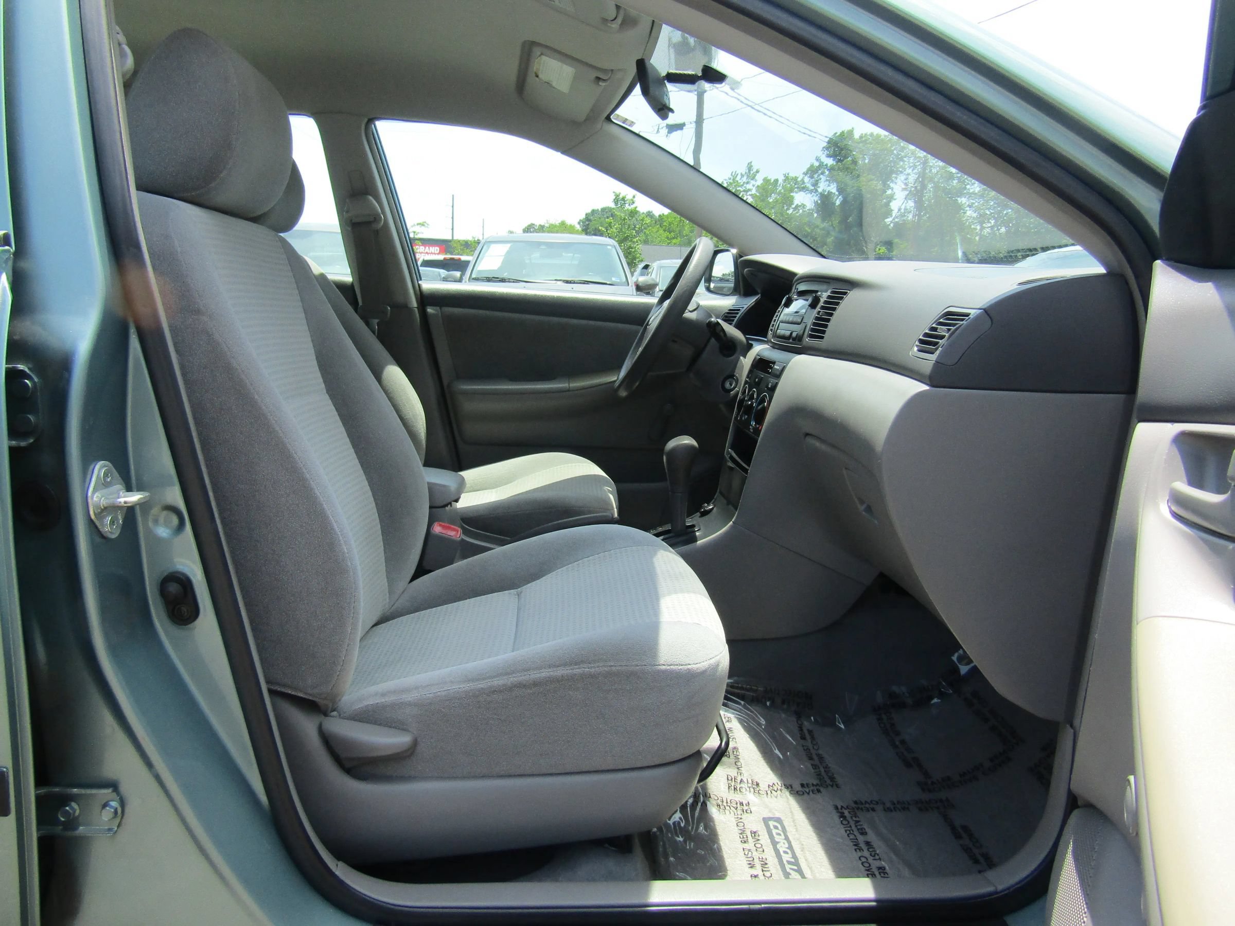 Used 2005 Toyota Corolla CE FWD image 8