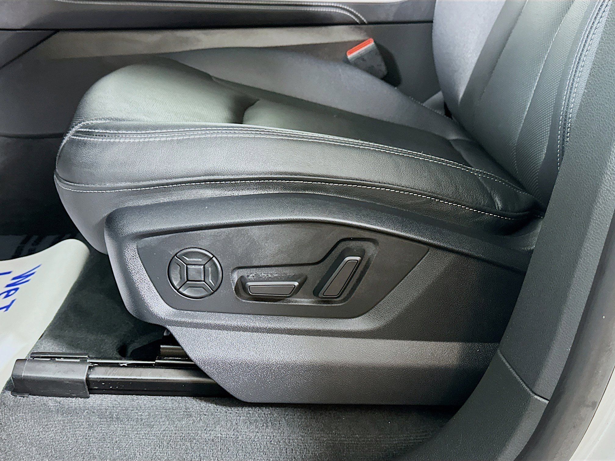 Certified 2023 Audi Q8 Premium Plus w/ Premium Plus Package image 20