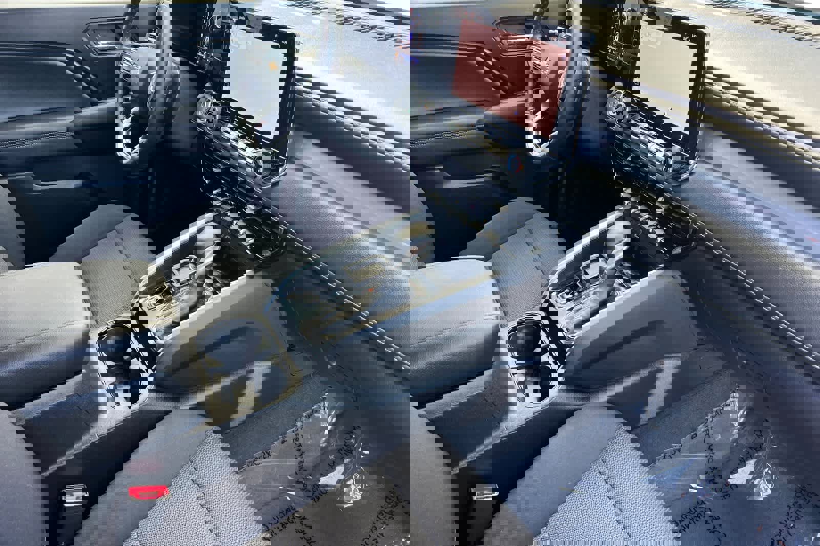 Used 2023 Chevrolet Colorado LT image 18