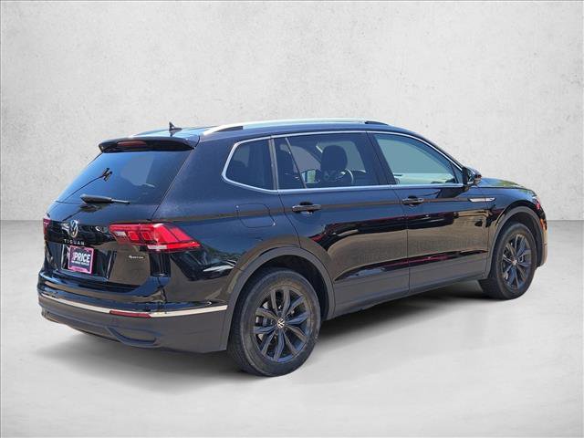 Used 2024 Volkswagen Tiguan SE AWD/4WD image 5