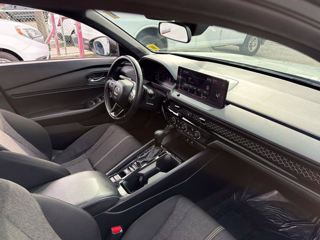 Used 2024 Honda Accord Sport image 16