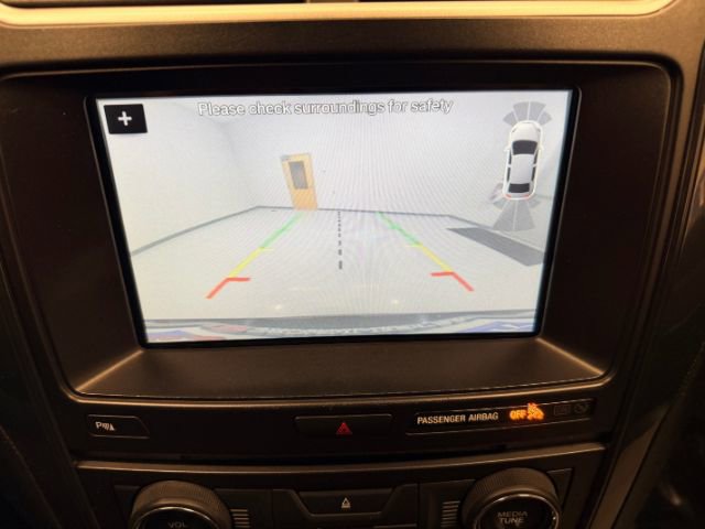 Used 2017 Ford Explorer XLT w/ Equipment Group 202A image 14