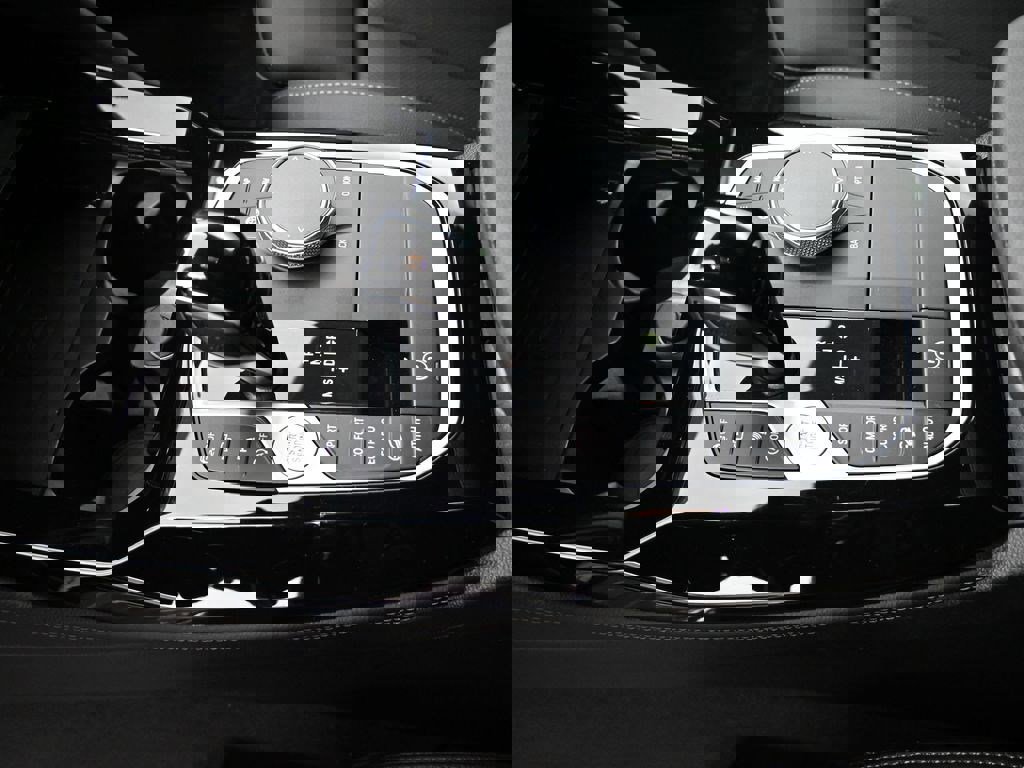 Used 2025 BMW X4 xDrive30i w/ Premium Package image 11