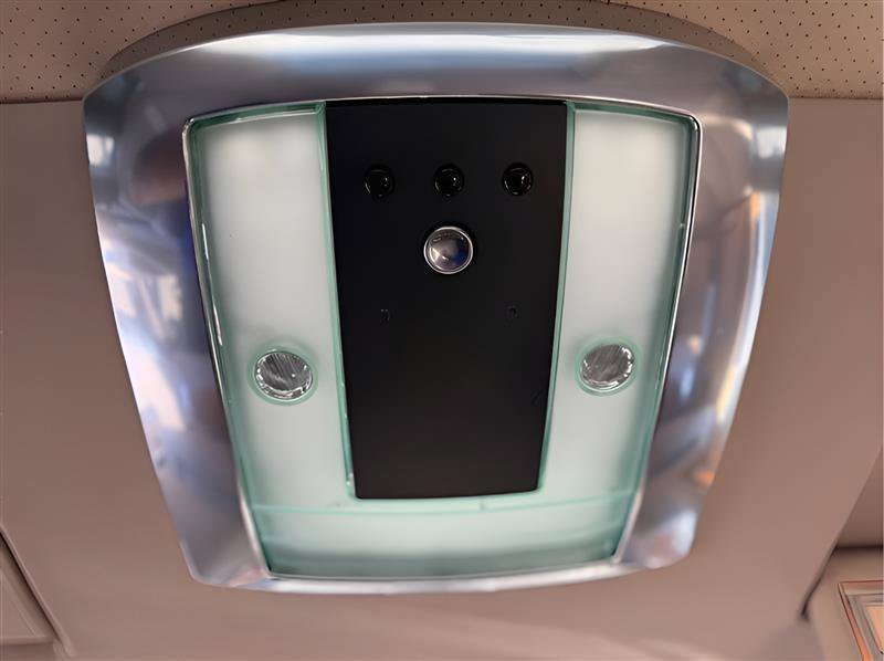 Used 2006 Rolls-Royce Phantom Sedan RWD image 30