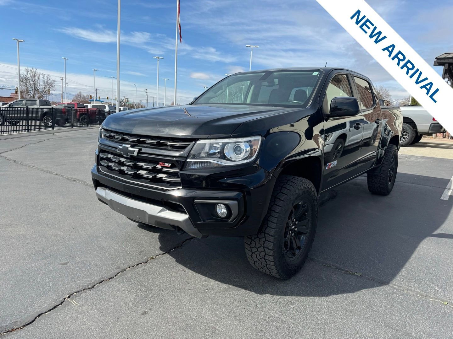 Used 2022 Chevrolet Colorado Z71 w/ Z71 Midnight Edition image 3