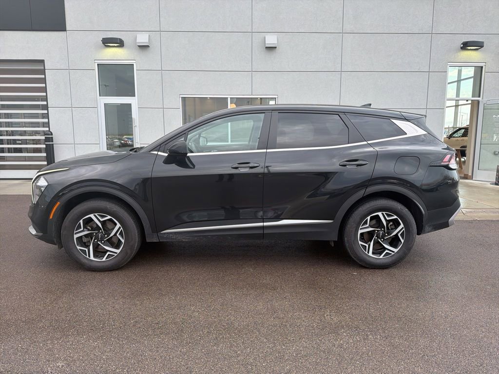 Certified 2023 Kia Sportage LX image 3