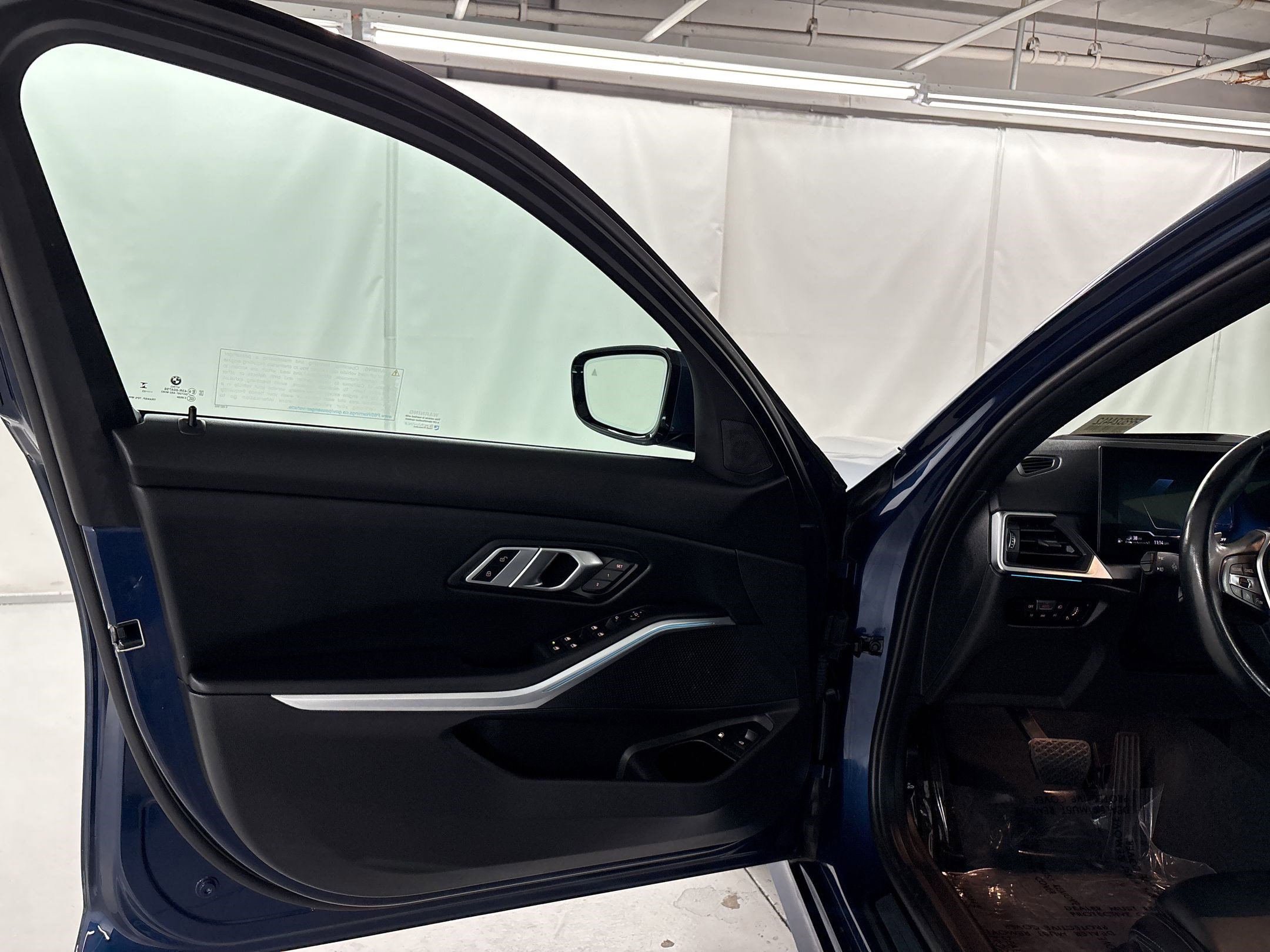 Used 2023 BMW 330e w/ Premium Package RWD image 11