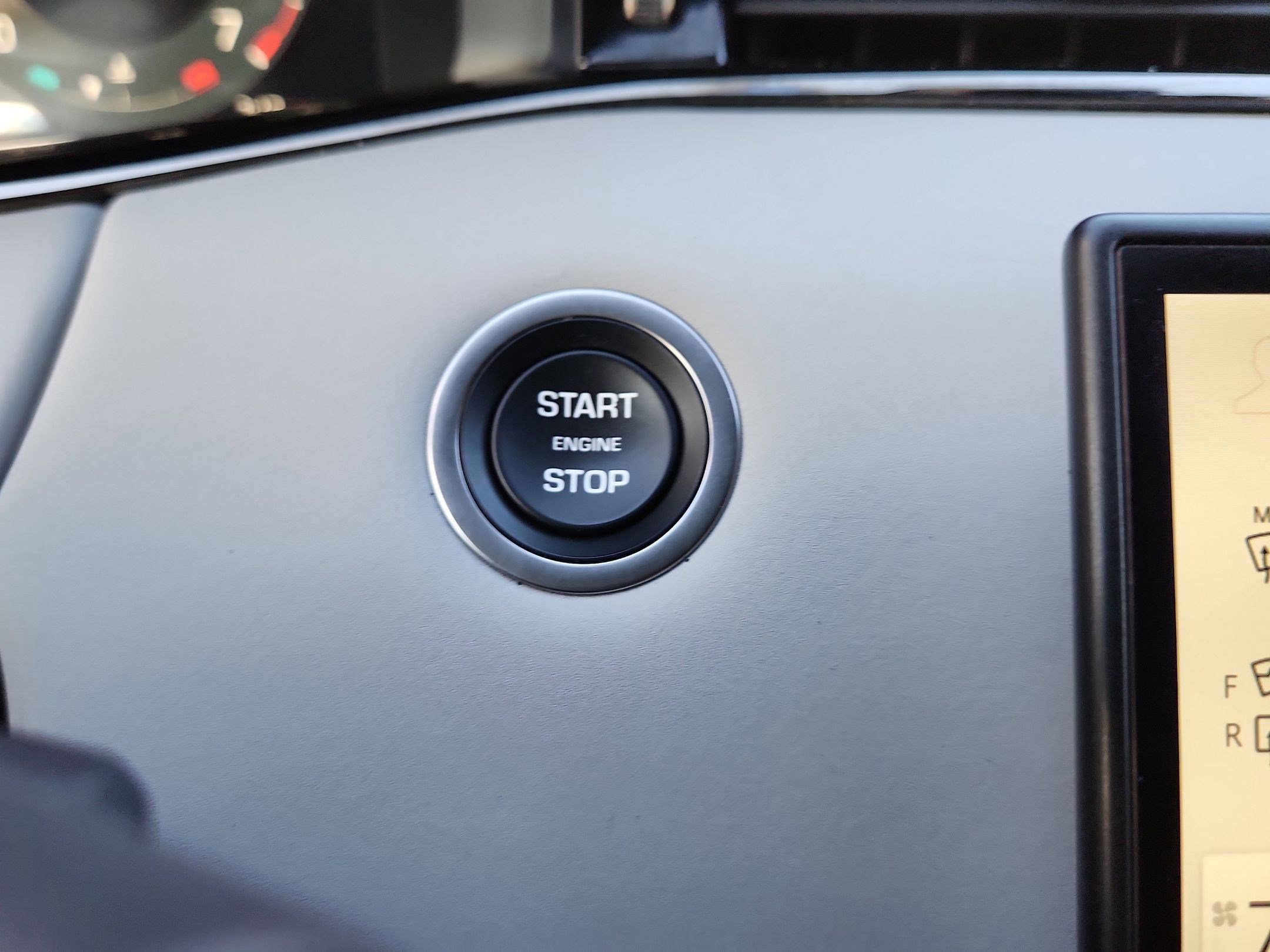 Certified 2026 Land Rover Range Rover Evoque Dynamic SE image 28