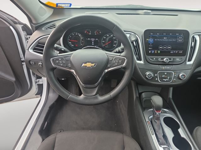 Used 2024 Chevrolet Malibu RS FWD image 10