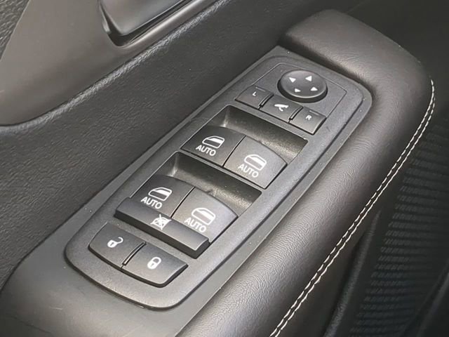 New 2027 Chrysler Pacifica Limited FWD image 31