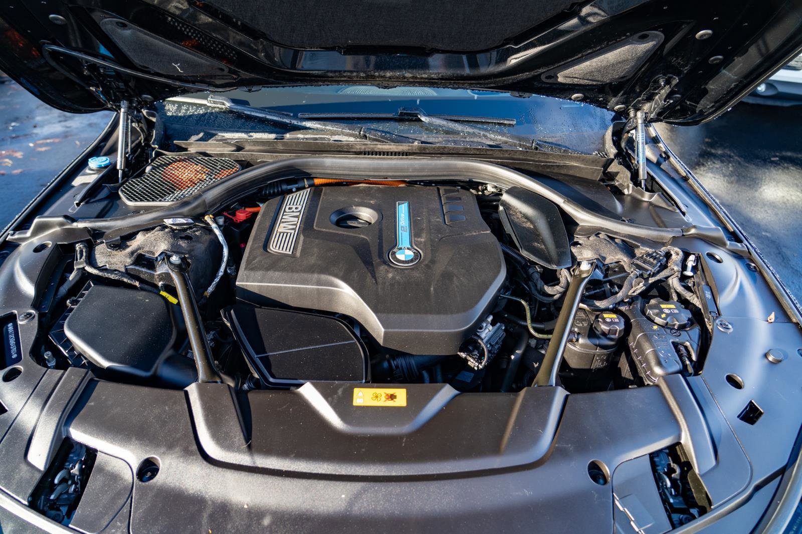 Used 2017 BMW 740e xDrive w/ Executive Package AWD/4WD image 29