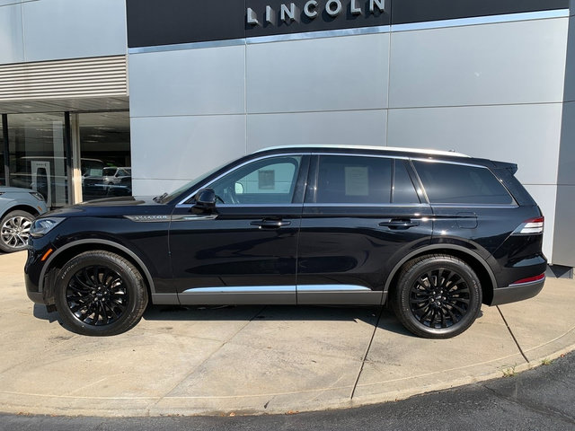Used 2020 Lincoln Aviator Reserve w/ Elements Package Plus AWD/4WD image 2