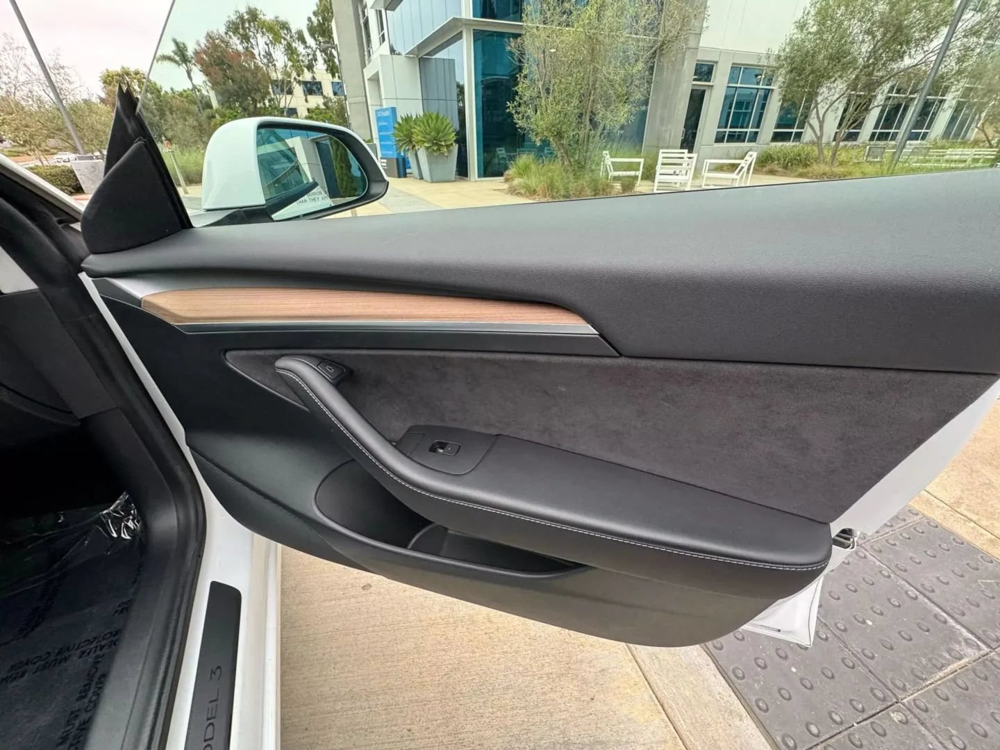 Used 2023 Tesla Model 3 Standard Range RWD image 23