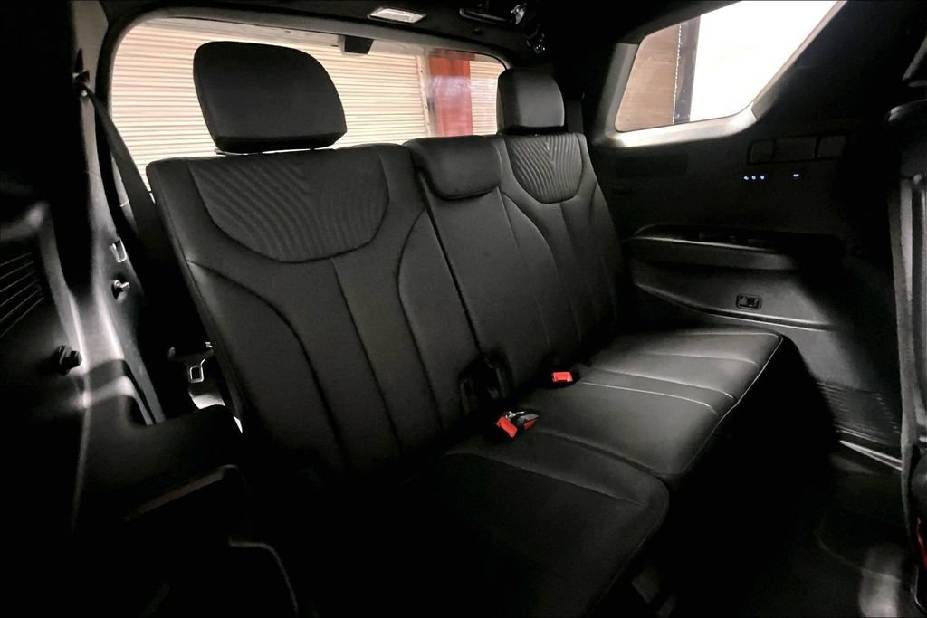 Used 2024 Hyundai Palisade Calligraphy FWD image 23