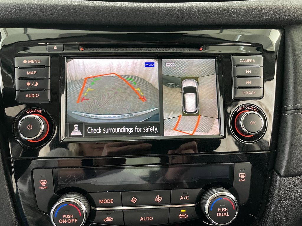 Used 2020 Nissan Rogue SL w/ Premium Package image 4