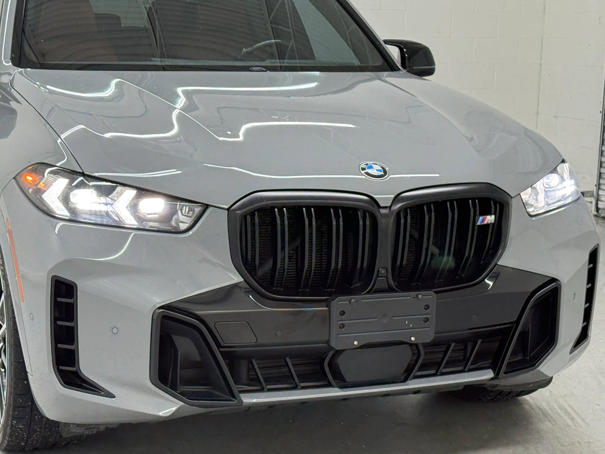 Used 2024 BMW X5 M60i AWD/4WD image 45