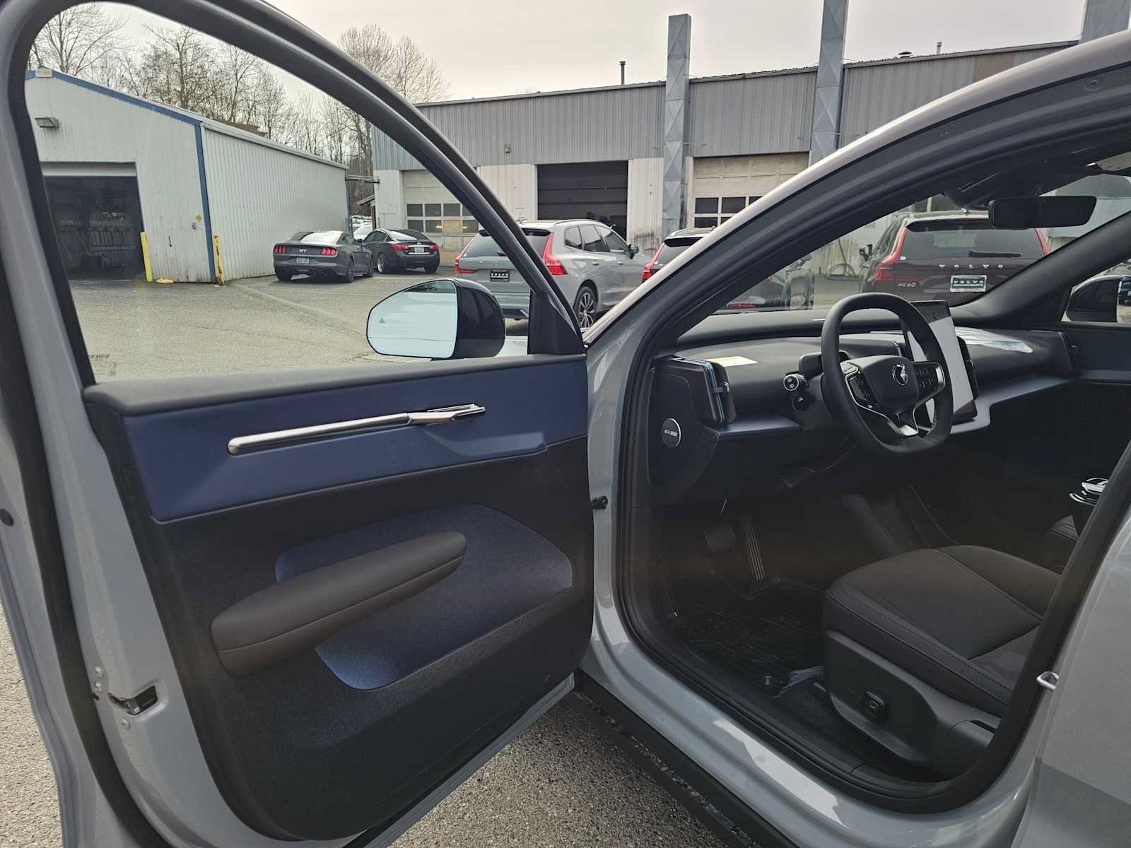 New 2026 Volvo EX30 Cross Country Ultra w/ Protection Package Premier AWD/4WD image 21