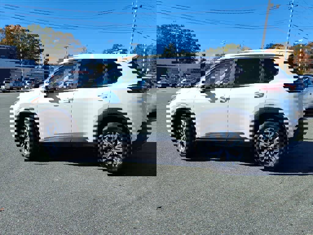 Certified 2023 Nissan Rogue SV image 8