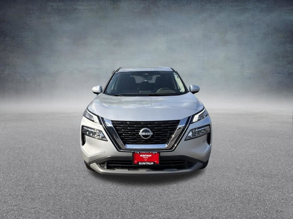 Used 2023 Nissan Rogue SV image 9