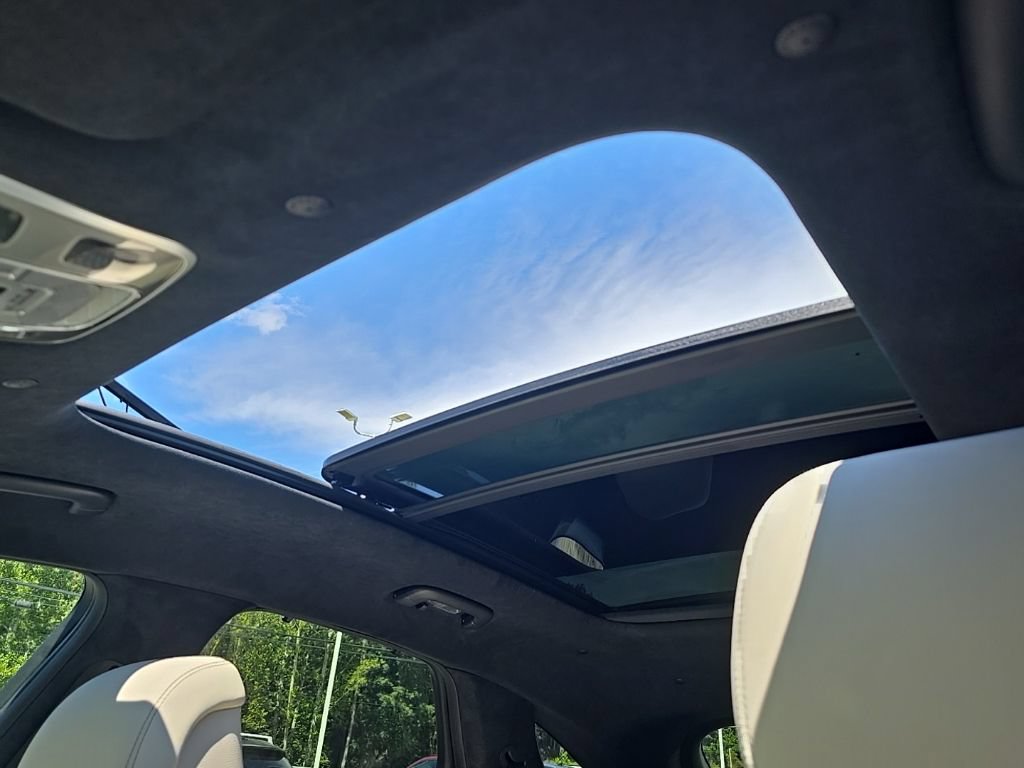 New 2027 Genesis GV70 2.5T Sport Prestige AWD/4WD image 7