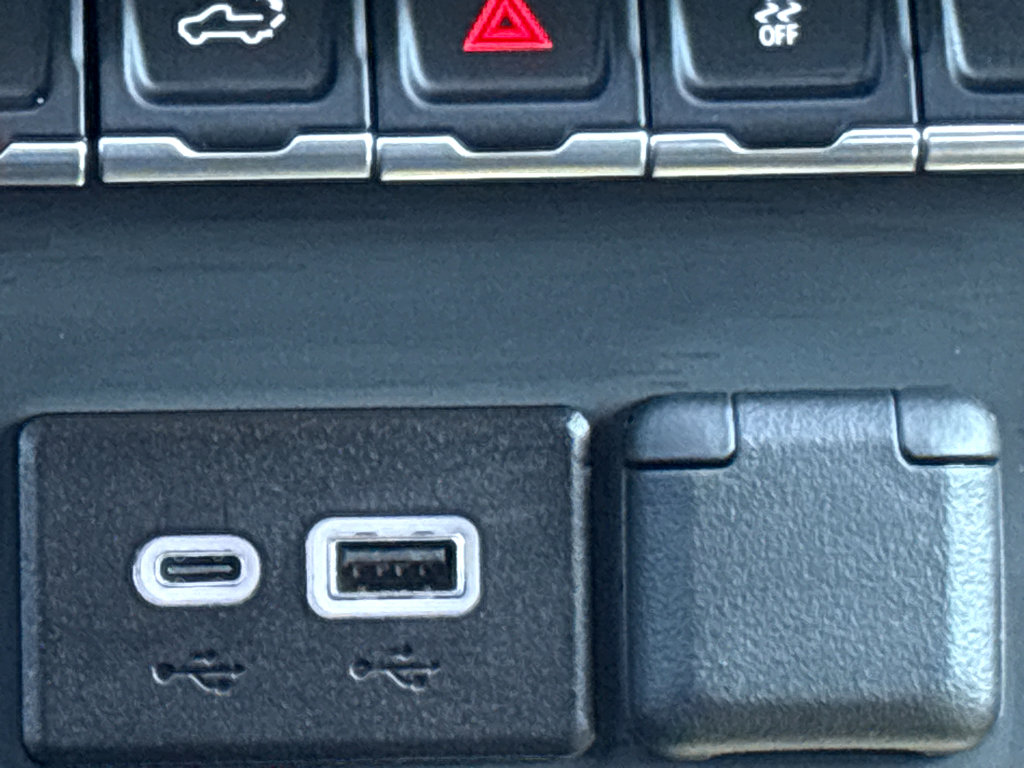 Used 2026 Chevrolet Silverado 1500 Custom image 31