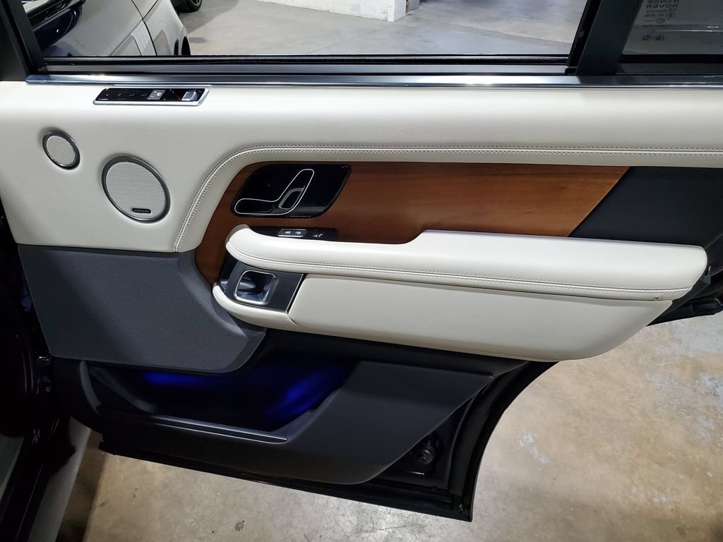 Used 2021 Land Rover Range Rover P525 Westminster Edition LWB AWD/4WD image 23