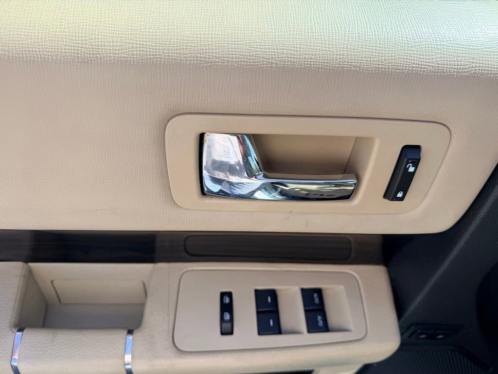 Used 2019 Ford Flex SEL w/ Equipment Group 202A FWD image 20