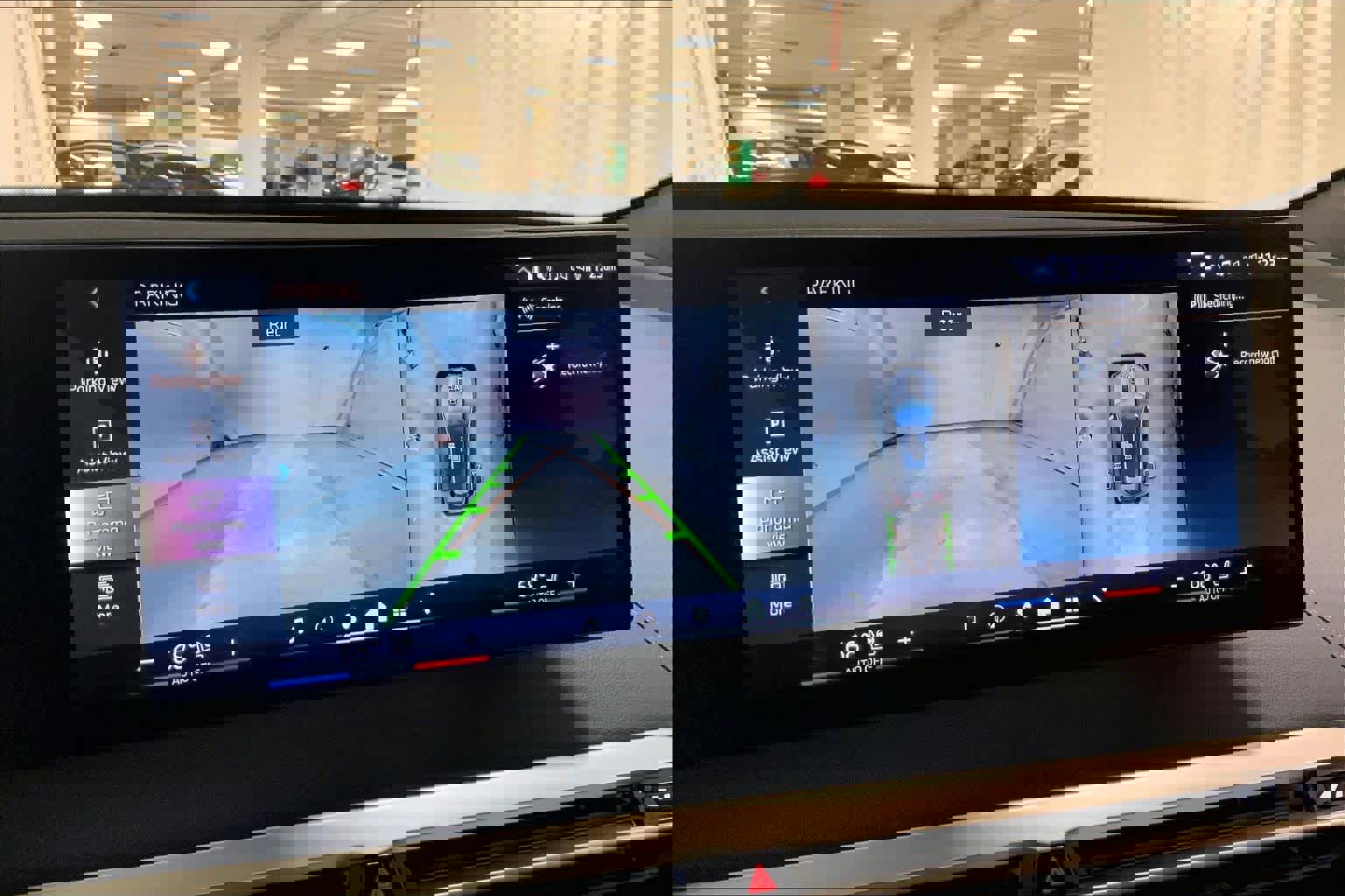 Used 2024 BMW iX xDrive50 w/ Sport Package image 27