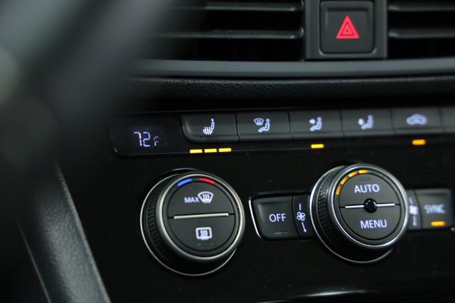 Certified 2022 Volkswagen Jetta SE image 21