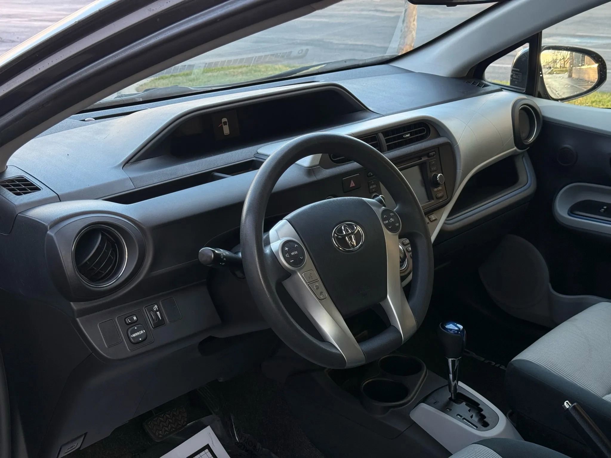 Used 2012 Toyota Prius C One image 12