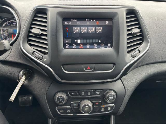 Used 2019 Jeep Cherokee Latitude w/ Popular Appearance Group image 21