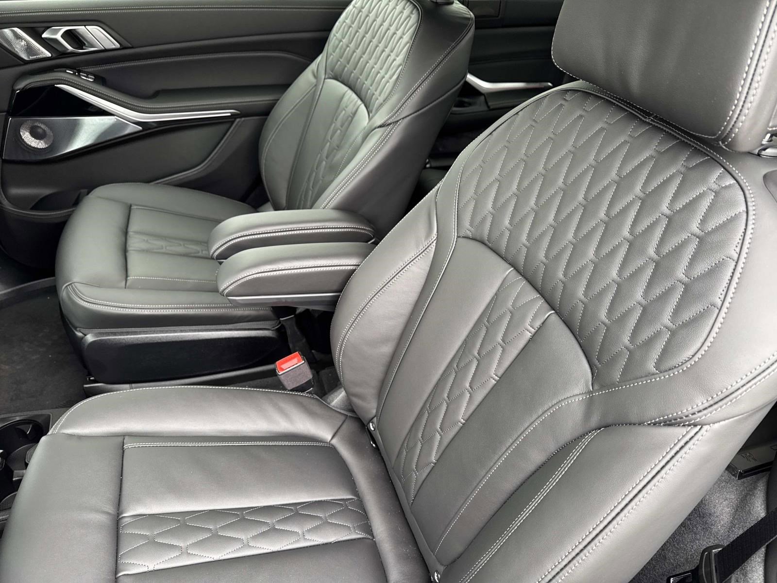 New 2026 BMW ALPINA XB7 image 19