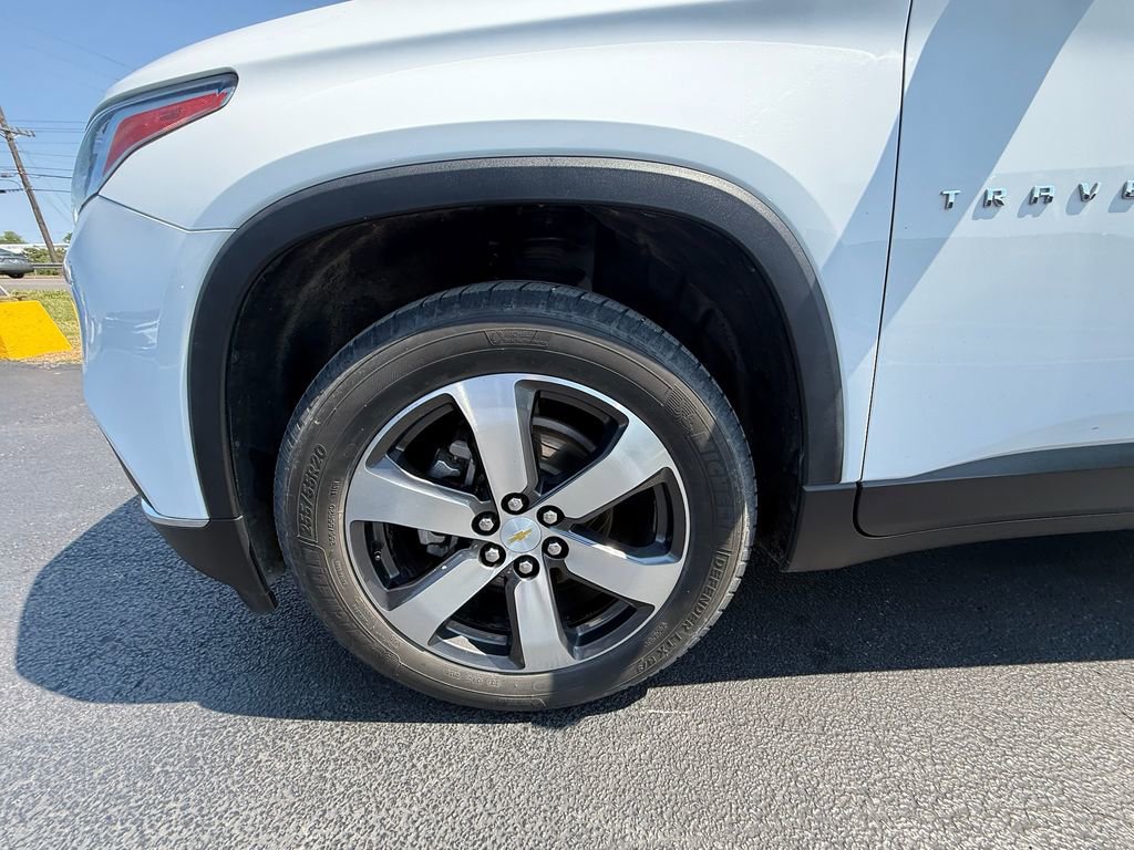 Used 2018 Chevrolet Traverse LT image 10