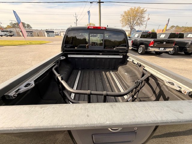 Used 2016 Nissan Frontier SV w/ SV Value Truck Package image 5