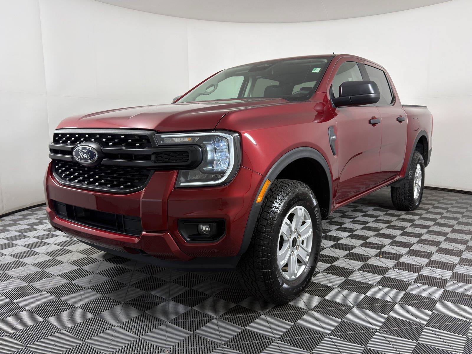 Used 2025 Ford Ranger XL AWD/4WD image 3