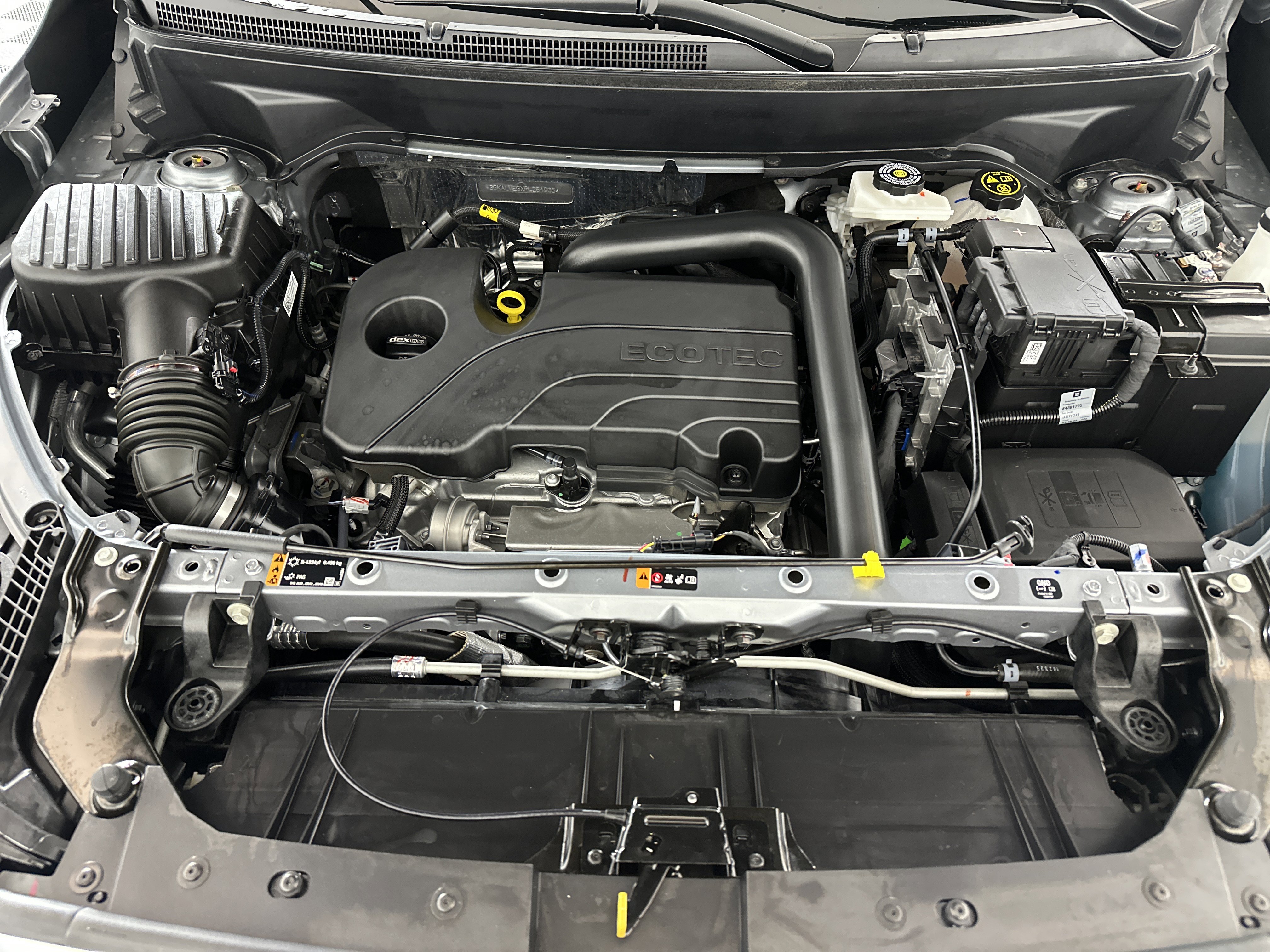 Used 2023 GMC Terrain SLE image 11