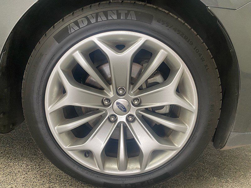 Used 2017 Ford Taurus Limited w/ Driver Assist Package image 26
