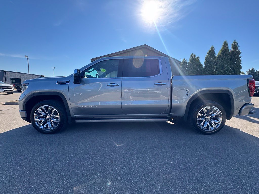 Used 2024 GMC Sierra 1500 Denali AWD/4WD image 16