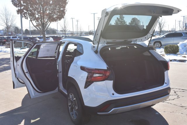 New 2026 Chevrolet Trax LT w/ Driver Confidence Package image 16